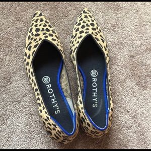 Rothys Size 8.5 - Excellent condition!